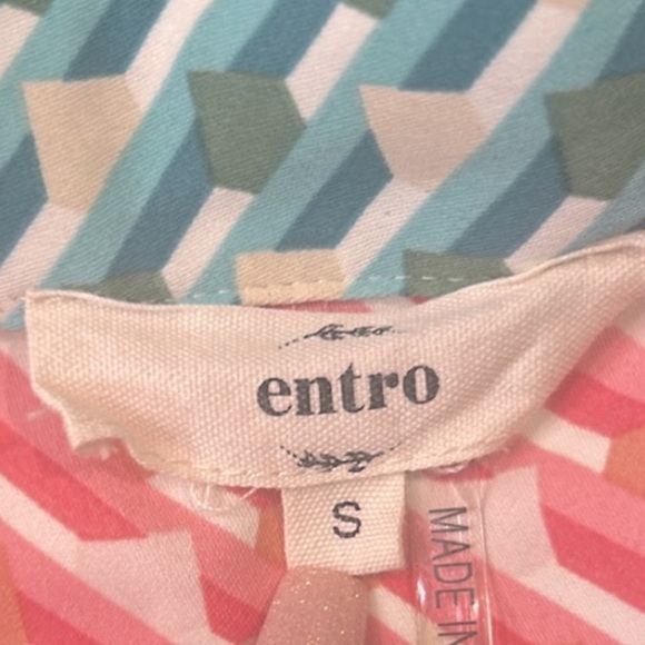 Entro Geometric Pattern Boxy Loose Fit Short Sleeve Top Size Small - Picture 3 of 14